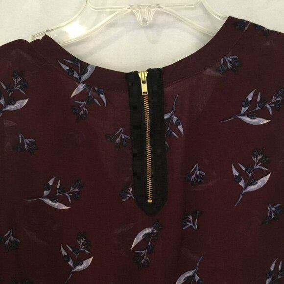 CAbi Career Blouse Sleeveless Floral Back Zipper Size XS in Plum and Soft Blue - Picture 4 of 8